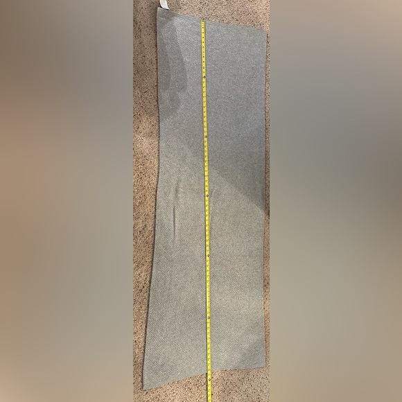 Banana Republic Grey Italian Yarn Pashmina - Picture 7 of 9